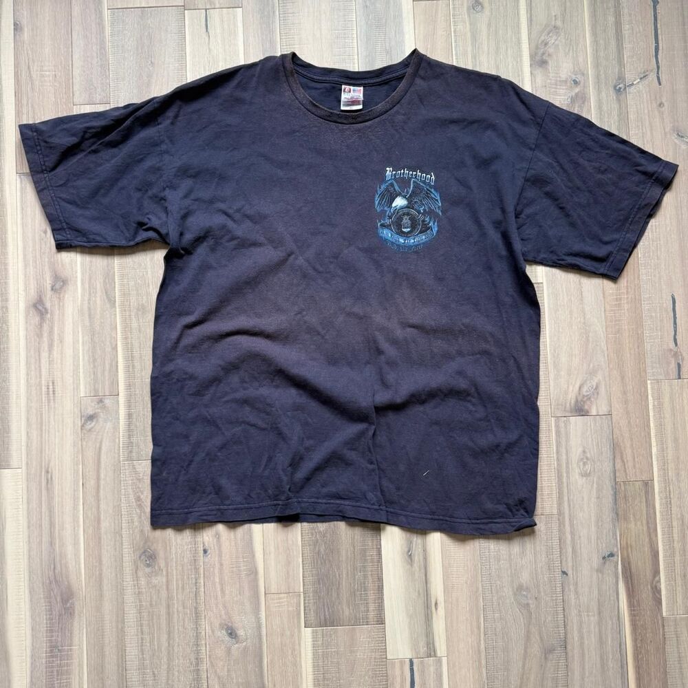 Gildan Men's Black and Navy T-shirt